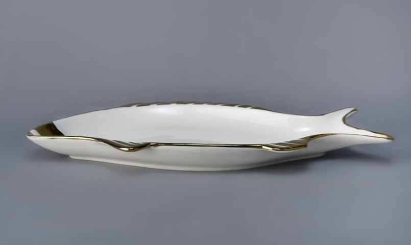 Ceramic fish shaped serving dish golden - k3452 2 Ceramic fish shaped serving dish golden - k3452